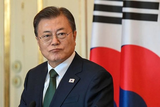 珺牛策略 韩国检方以受贿罪起诉前总统文在寅