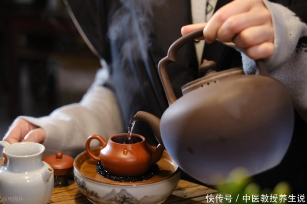 星富优配 医生发现：经常喝茶的糖尿病患者，用不了多久，身体或有6个变化